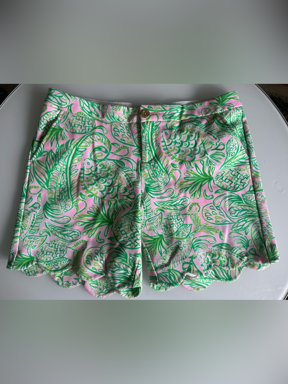 Lilly Pulitzer Scalloped Shorts Pink Green Pineapple Fins Flippers Size 8 EUC
